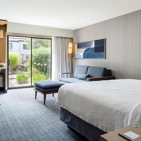 Courtyard By Marriott ואקאוויל מראה חיצוני תמונה