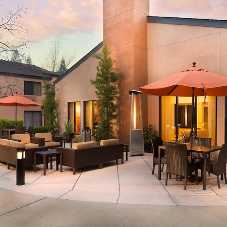 Courtyard By Marriott ואקאוויל מראה חיצוני תמונה