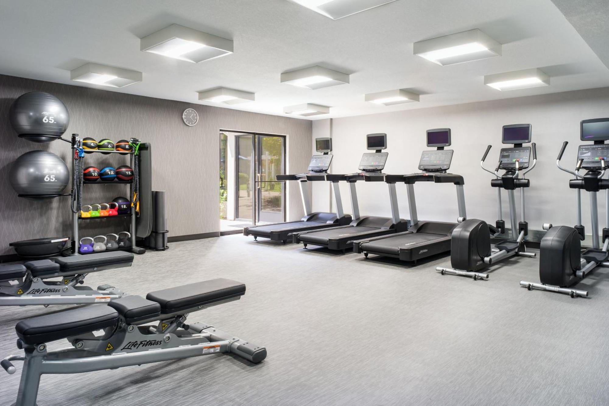 Courtyard By Marriott ואקאוויל מראה חיצוני תמונה